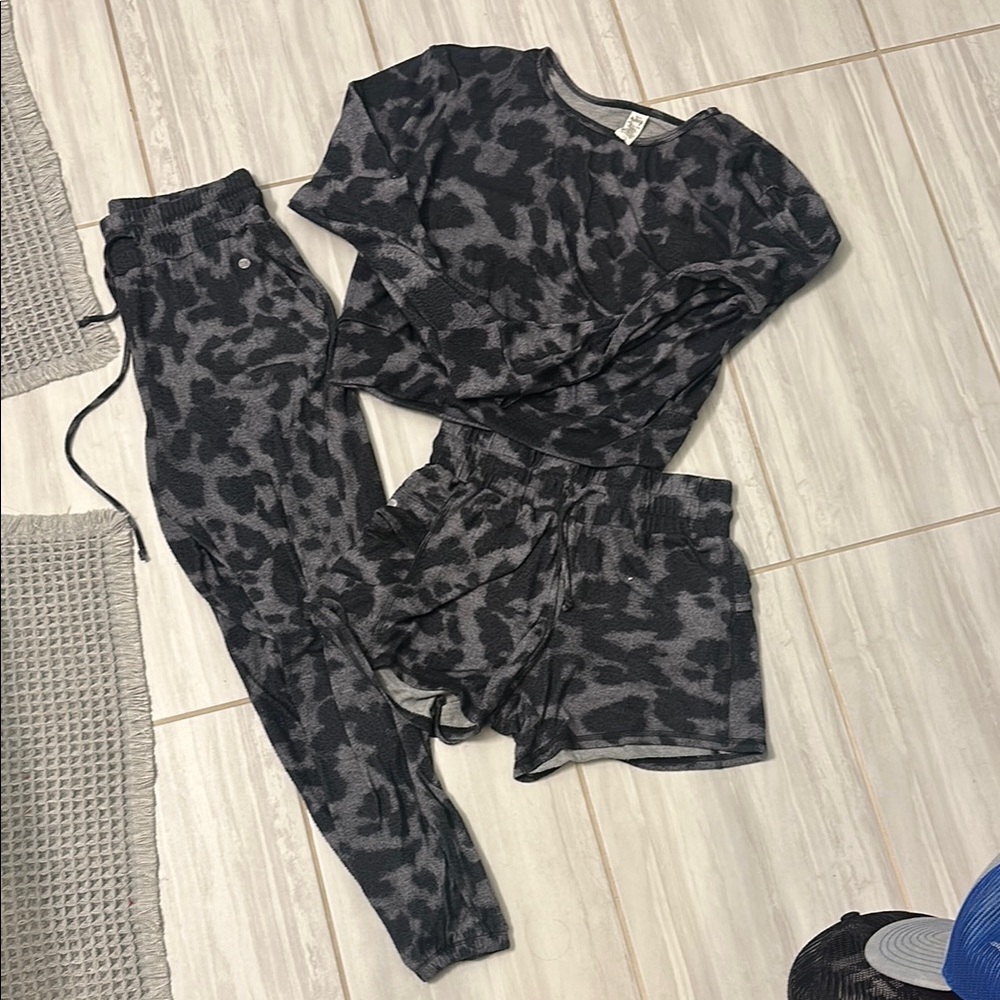 Salty Honey Black and Gray Leopard Print Lounge Set